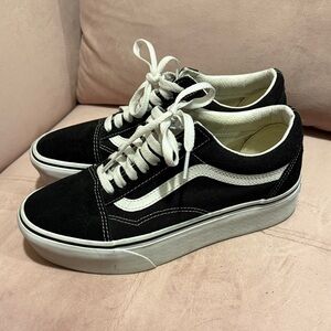 Vans Black and White Low-Top Platform Sneakers
